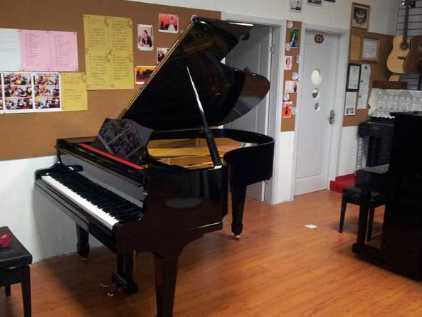 昆明長(zhǎng)途搬運(yùn)鋼琴到云南省各地州縣